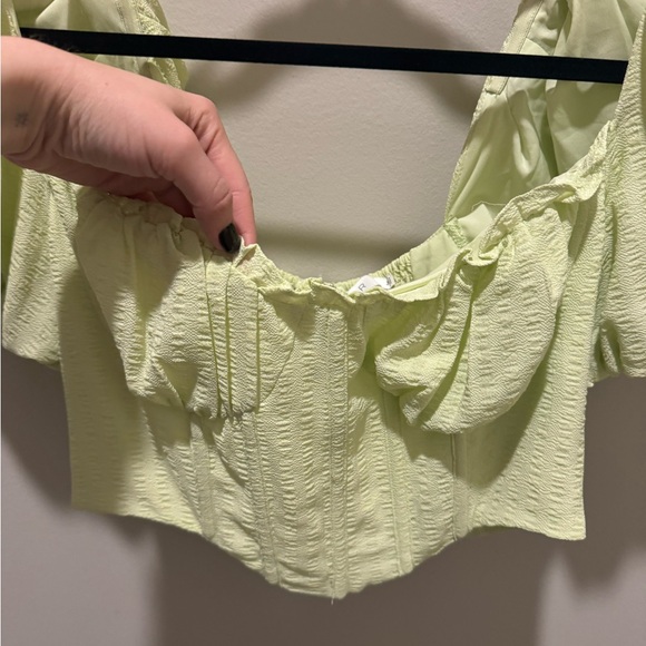 ASTR Paola top in lime
Size M - Picture 7 of 7